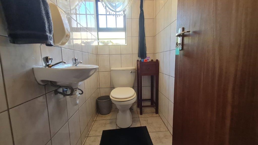 4 Bedroom Property for Sale in Dana Bay Western Cape